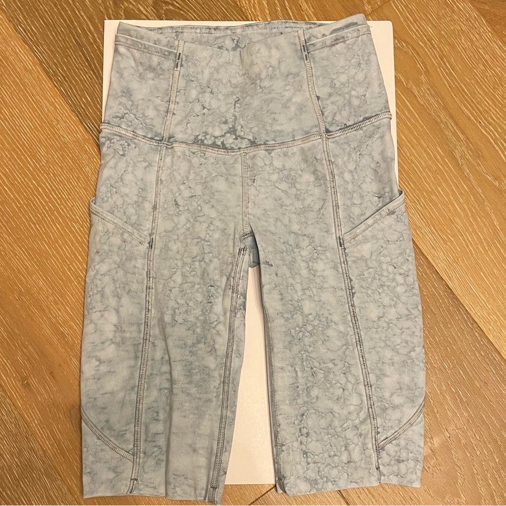 Mint Cond Lululemon bike shorts